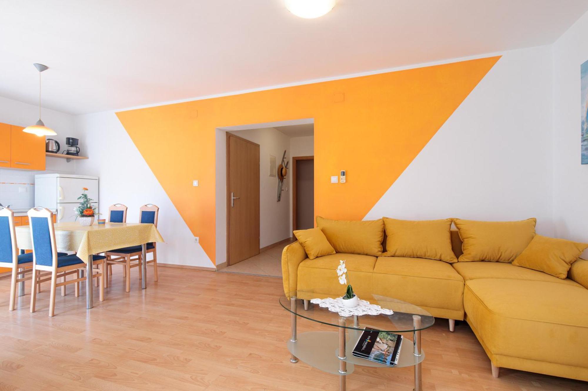 Apartments Mirjana * Central Location And Close To Beach Пунат Екстериор снимка