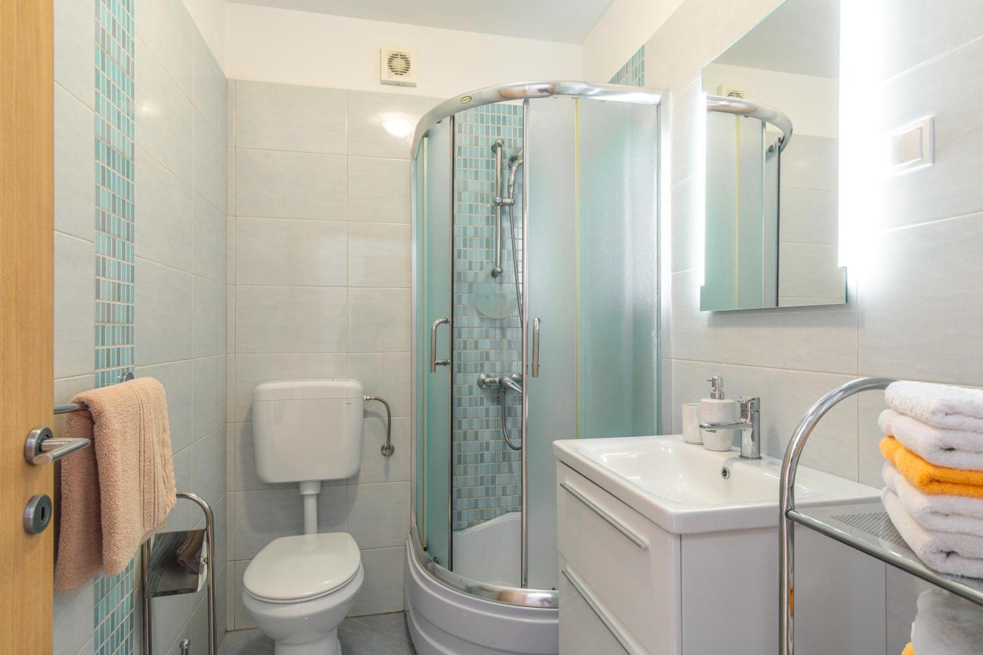 Apartments Mirjana * Central Location And Close To Beach Пунат Екстериор снимка